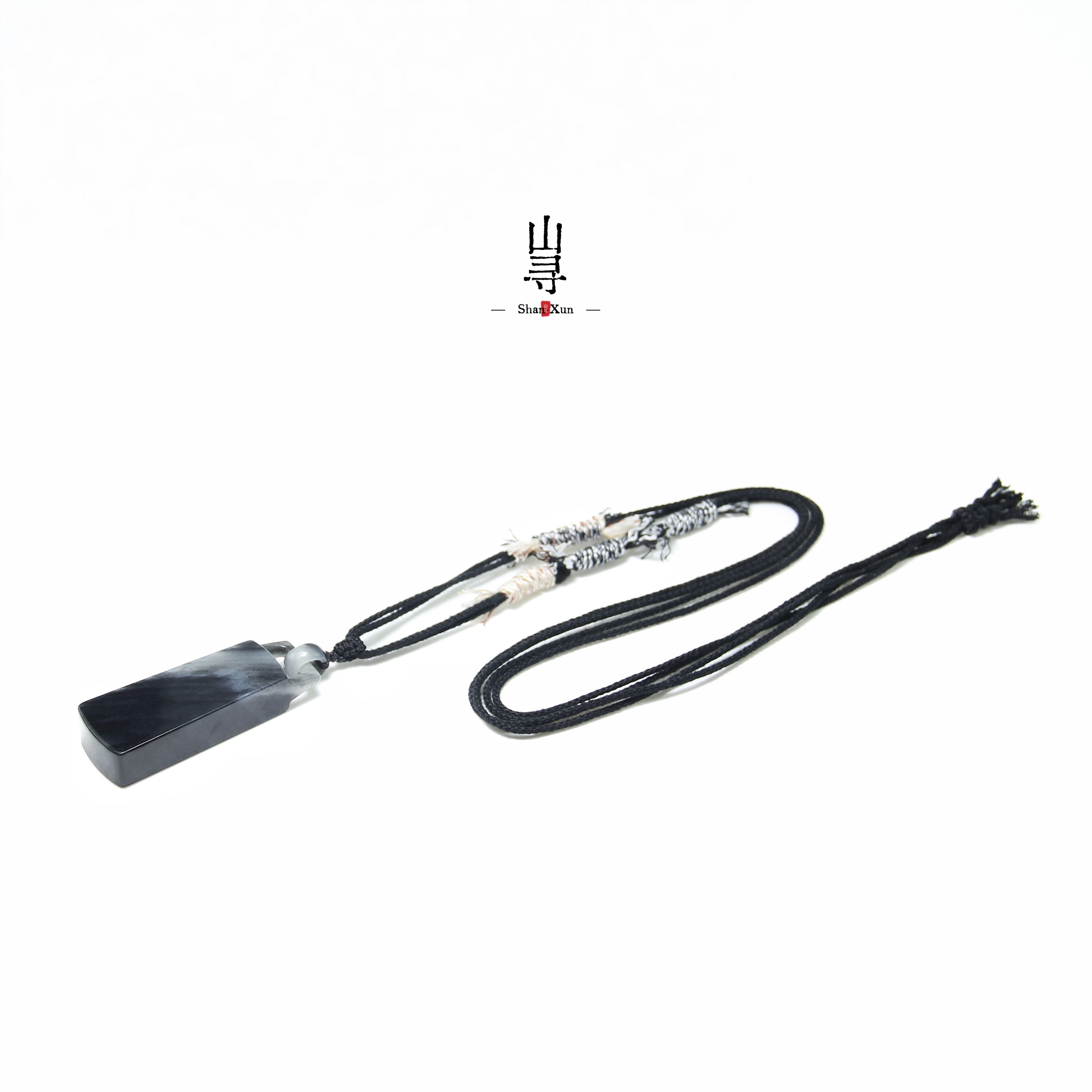 天然新疆和田玉聚墨青花无事牌秤砣挂件-称心如意-（多样性发其一）