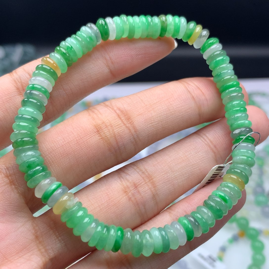 翡翠手链未镶嵌卡