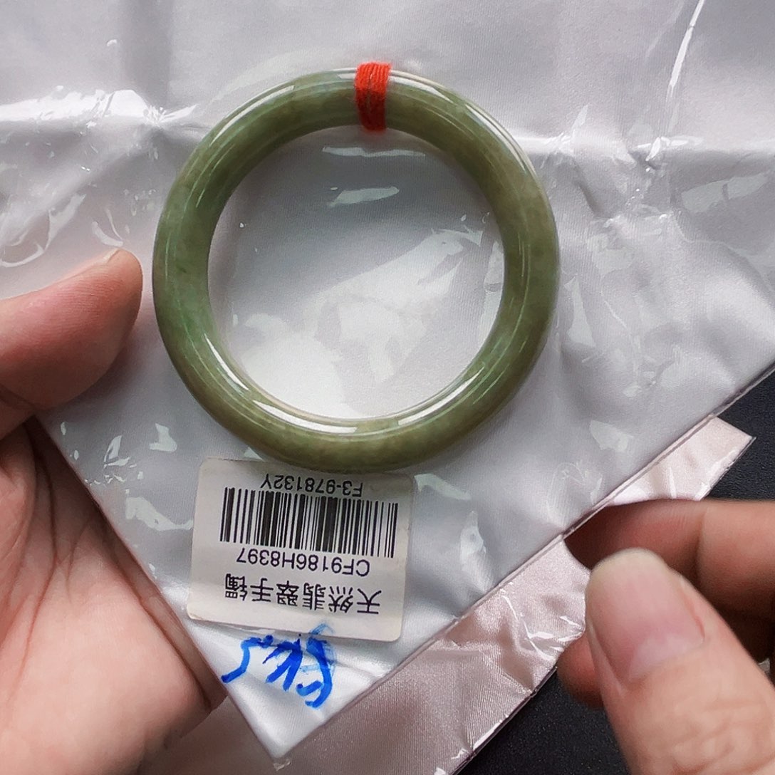 翡翠未镶嵌手镯手镯