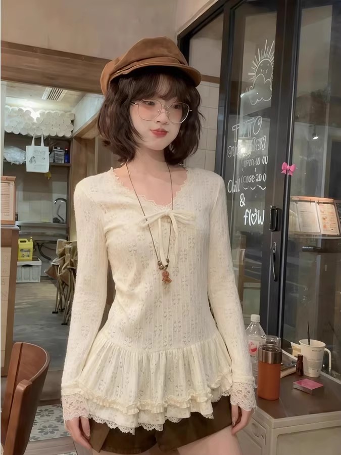 甜美超好看蕾丝拼接秋冬女装冬日复古修身叠穿打底衫法式小上衣女