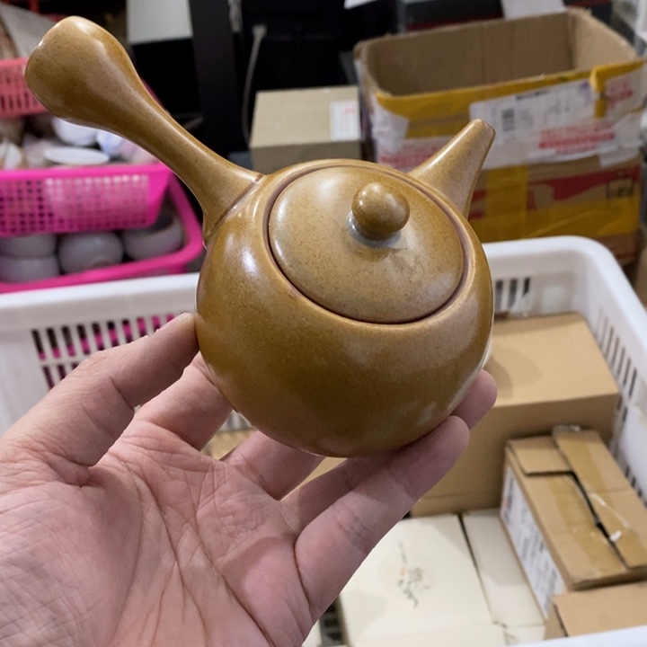 陶瓷艺术品及陶瓷壶