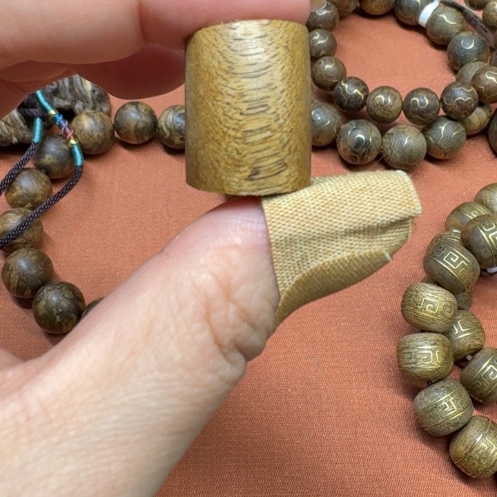 大叶紫檀（黑酸枝木类）