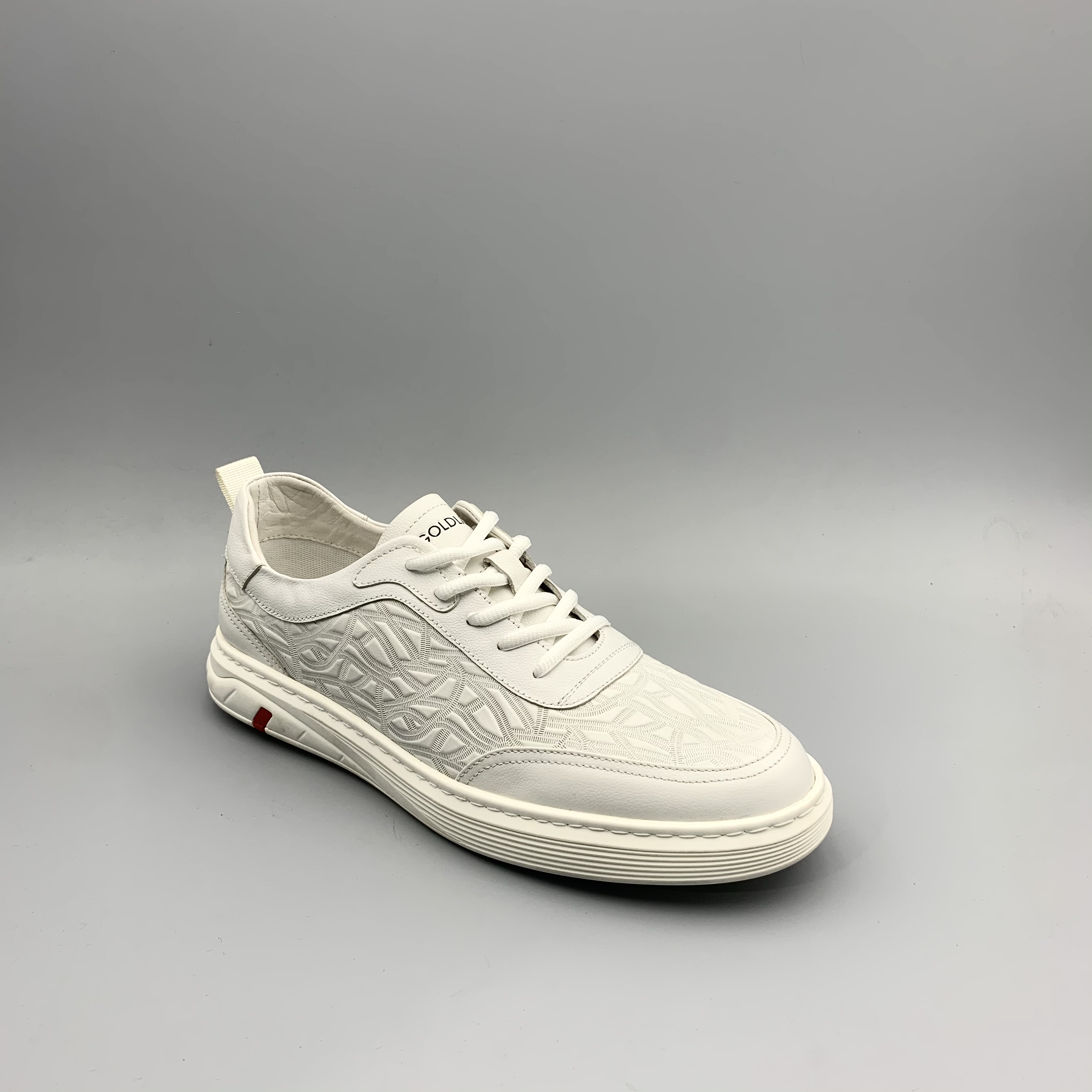 新款轻质厚底系带男士真皮鞋休闲鞋C390