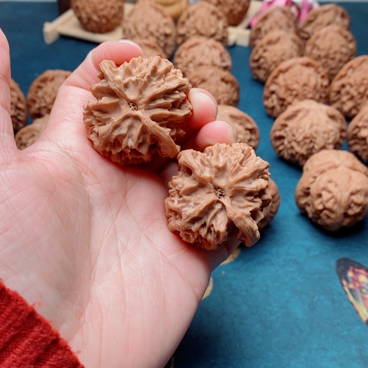 文玩核桃把件苹果园39