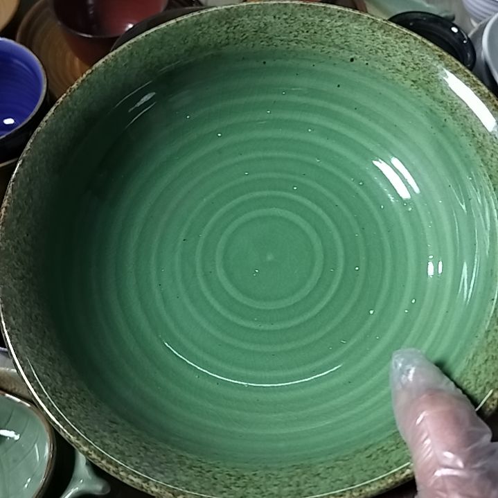 盘瓷片陶瓷杯盘壶碗都有