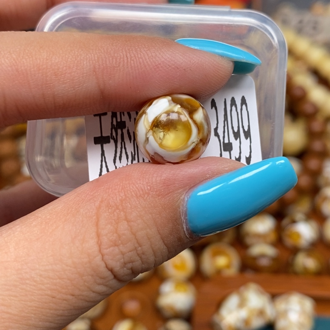 蜜蜡未镶嵌珠宝奇石3499