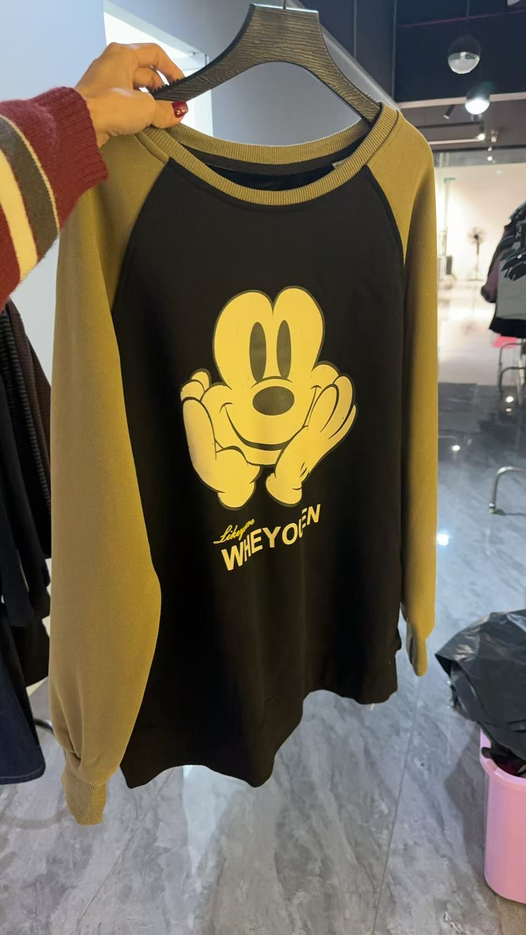 米奇拼接秋季套头圆领卫衣秋冬长袖上衣加绒女装印花均码女士潮流