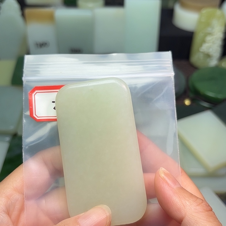 沈***哥和田玉未镶嵌珠宝半成品