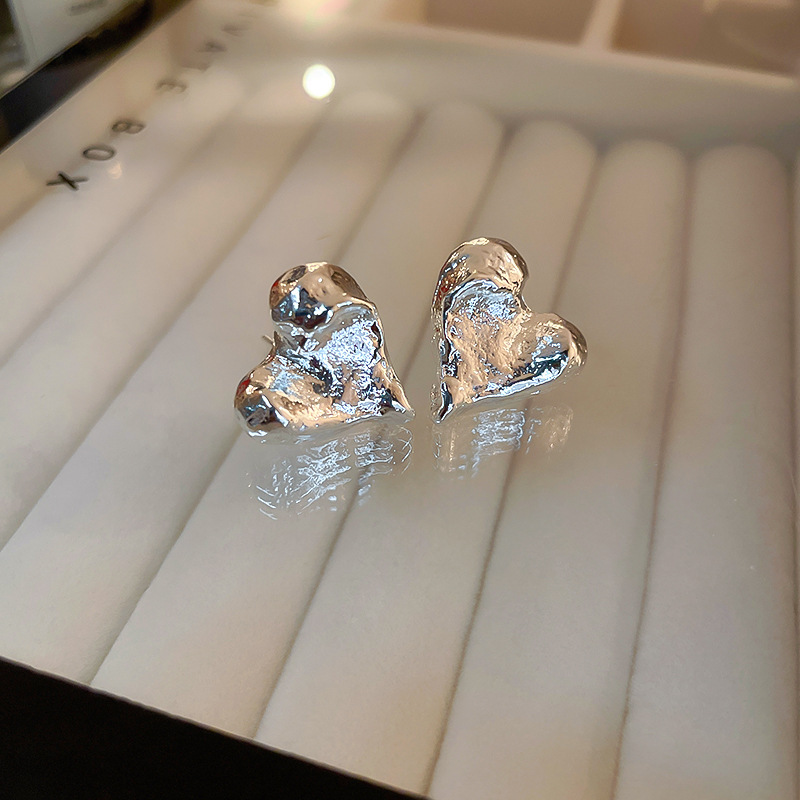 合金耳饰 爱心褶皱弧面耳环个性冷淡风银色系耳钉简