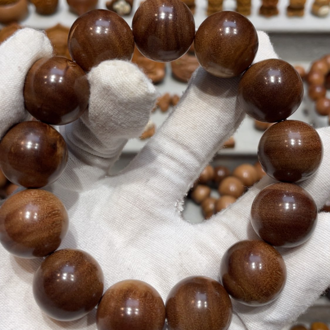 【闪购商品】檀香木手串/手链18雕花料微瑕