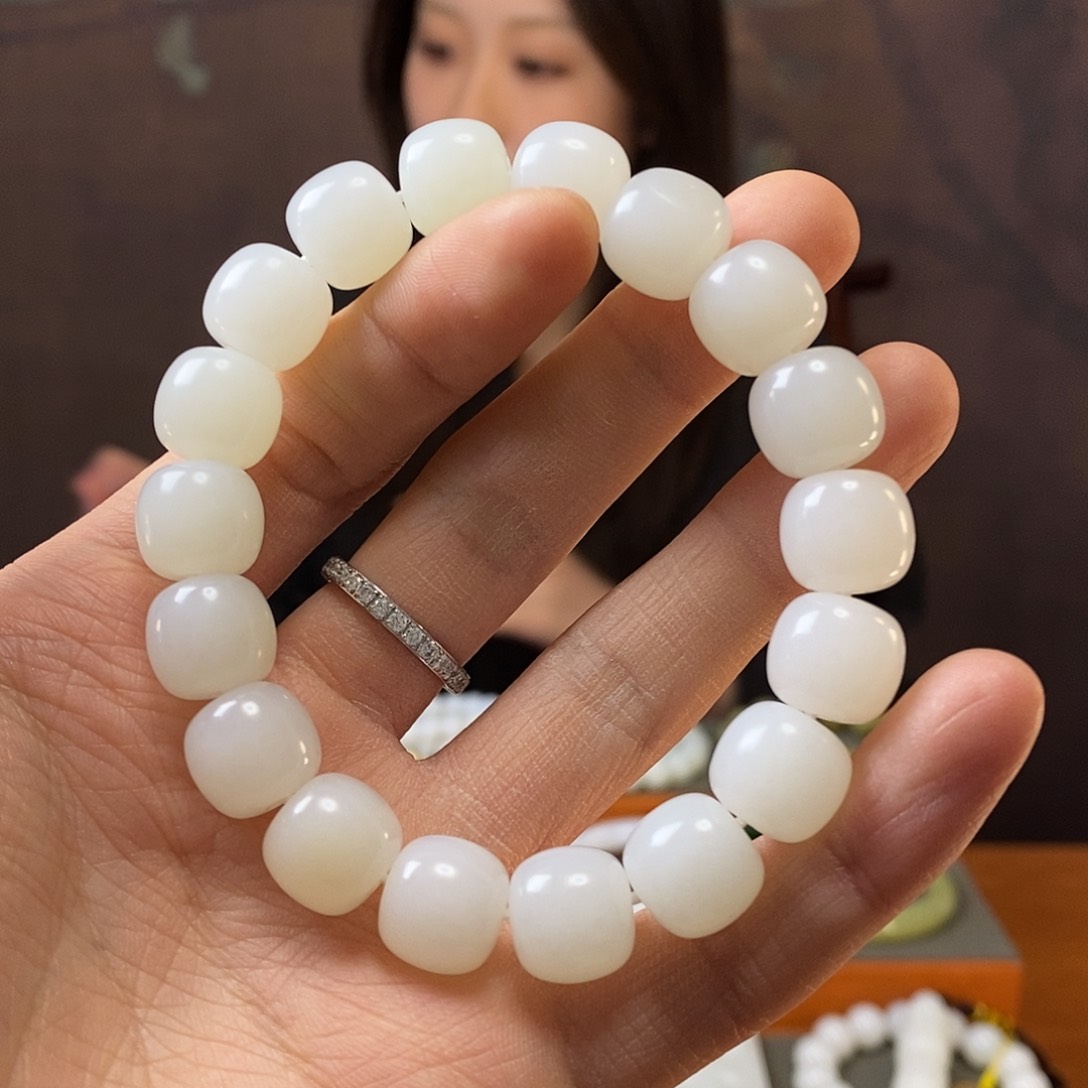 和田玉挂件未镶嵌意**远