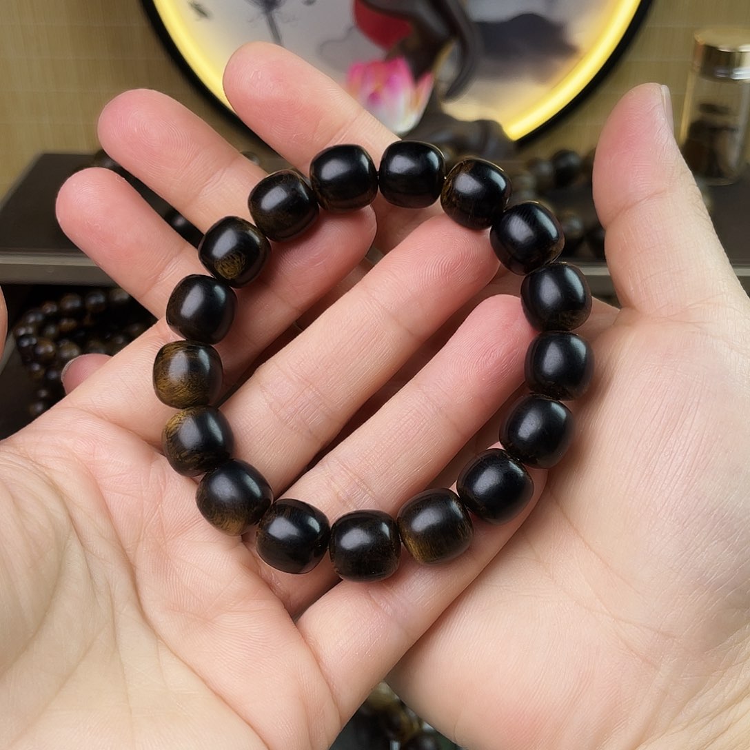 沉香手串刘*辉帝王紫棋玉化老料瘤疤1.2