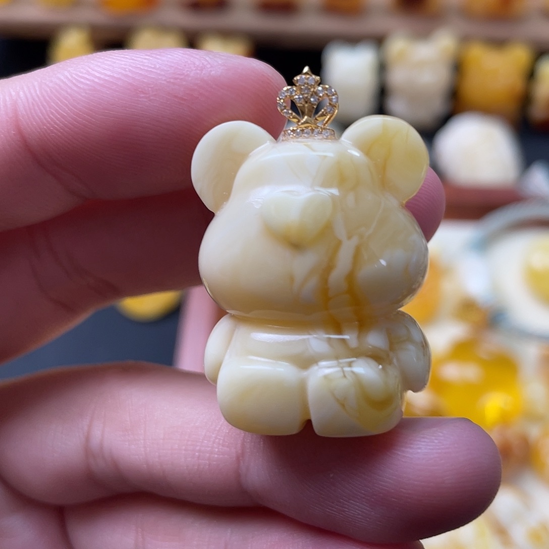 琥珀珠宝奇石未镶嵌