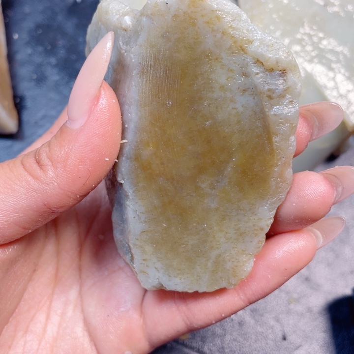 和田玉未镶嵌珠宝半成品