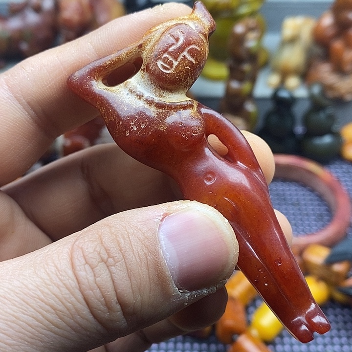 未镶嵌蛇纹石玉颈饰