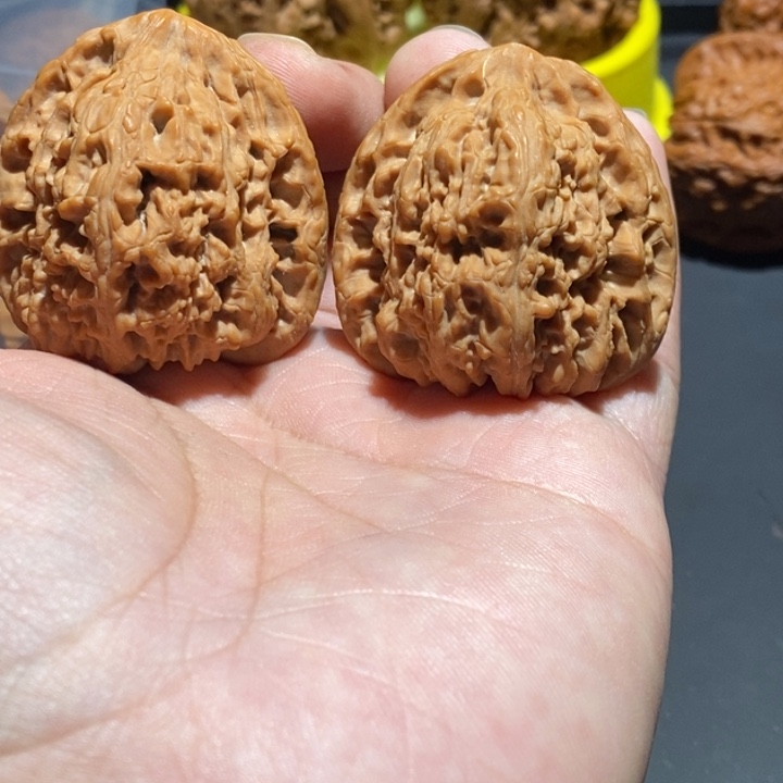 文玩核桃吊坠南疆42微修