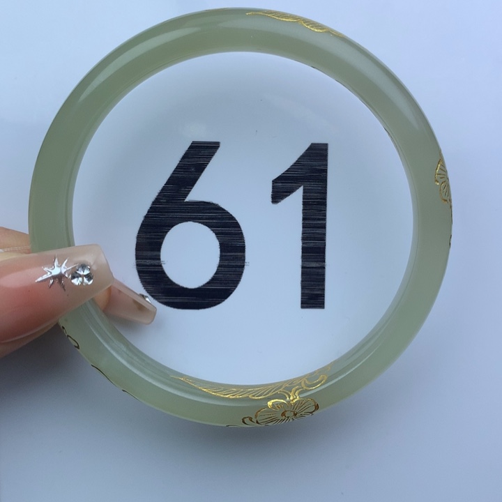 未镶嵌手镯和田玉9