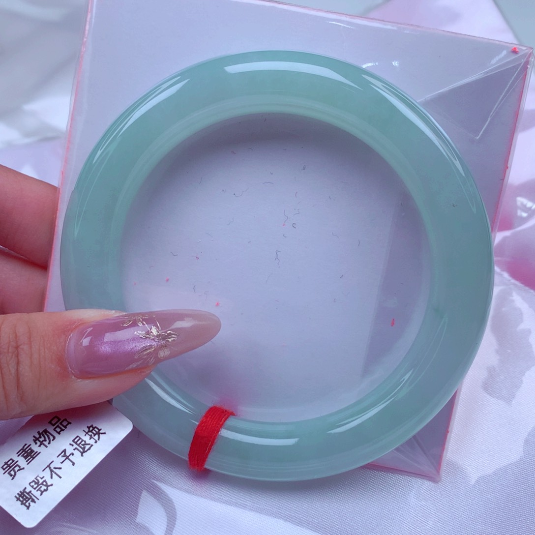 翡翠手镯未镶嵌翡翠56