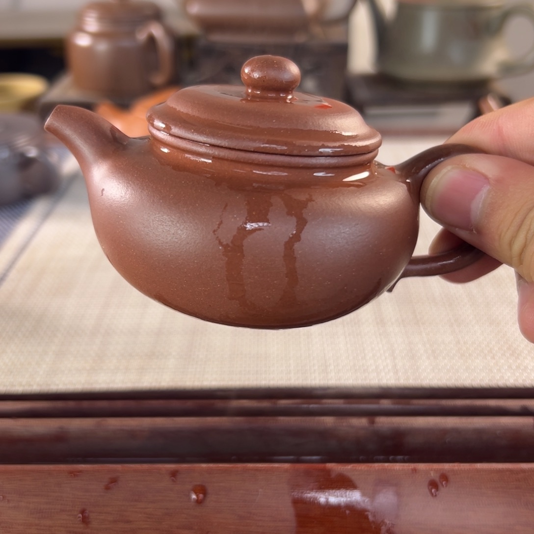 紫砂微瑕茶壶 无礼盒大****?