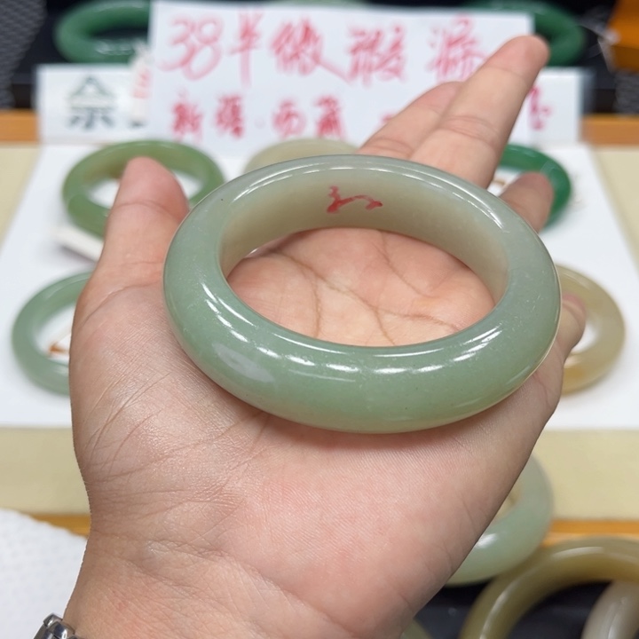 未镶嵌手镯石英质玉@***吖