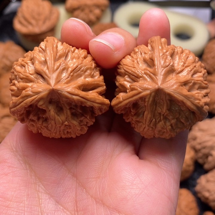 文玩核桃把件疯*毕业三棱37