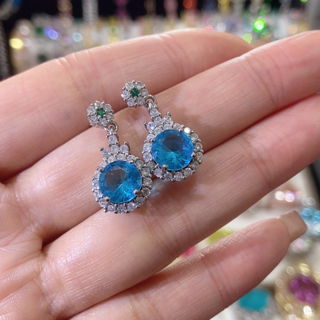 66锆石（处理）耳坠