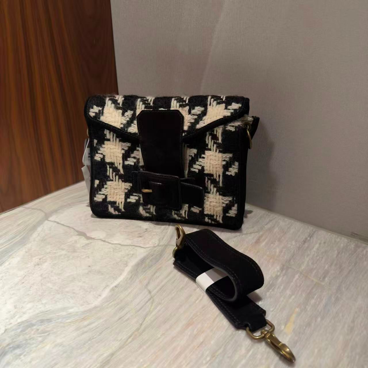 95新 MIU MIU/缪缪 乱乱子中古/女士/单肩包/120201