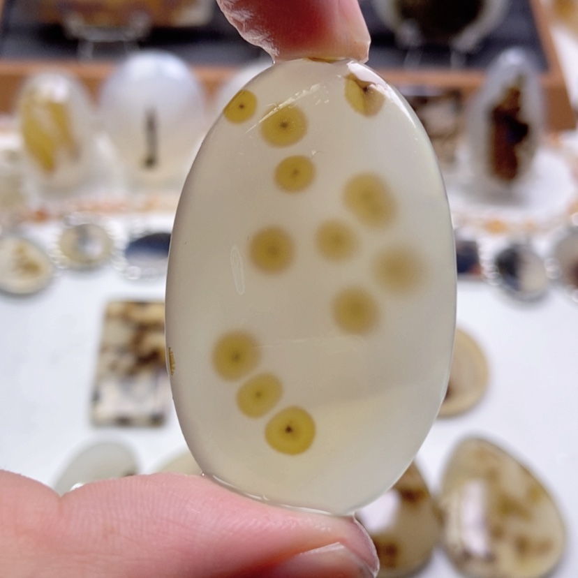 【闪购商品】玛瑙/玉髓颈饰未镶嵌