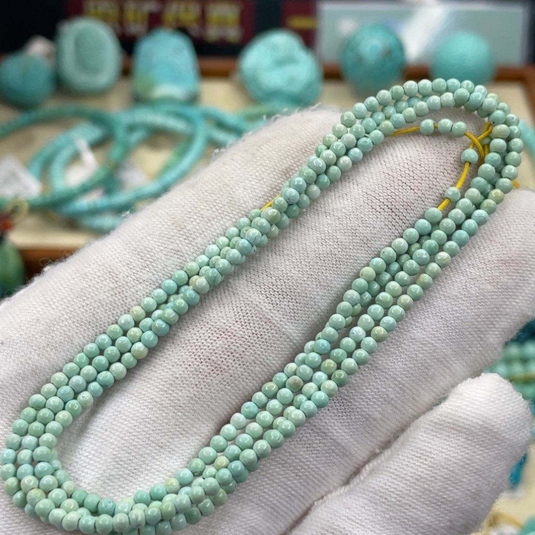 绿松石未镶嵌颈饰