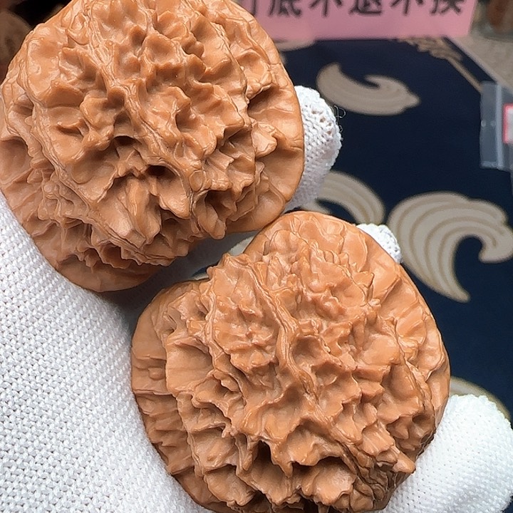 文玩核桃吊坠大刺47