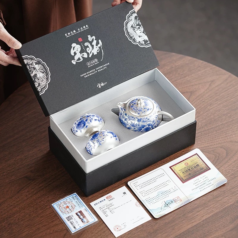 缠枝莲鎏银西施壶带两杯带礼盒A116