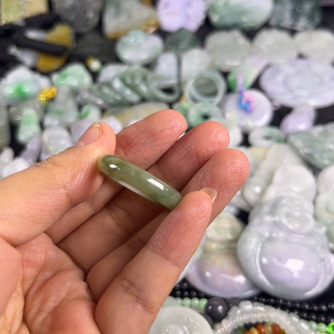 指***空翡翠未镶嵌吊坠(不含链)