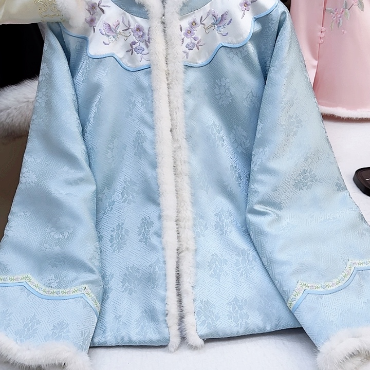 织绣真丝蓝色正绢对襟棉服