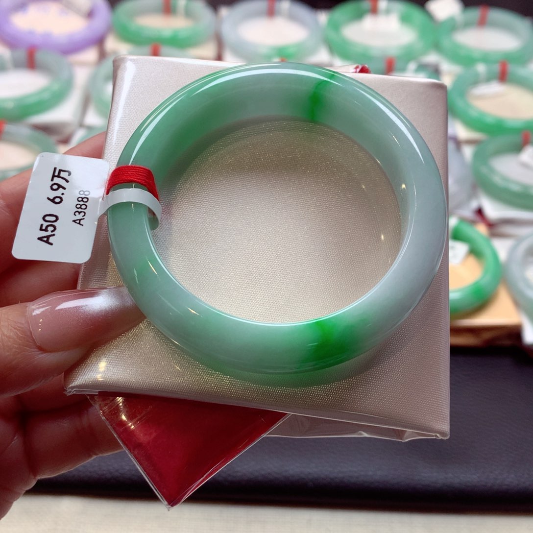 翡翠手镯未镶嵌正圈50.7（6号）89