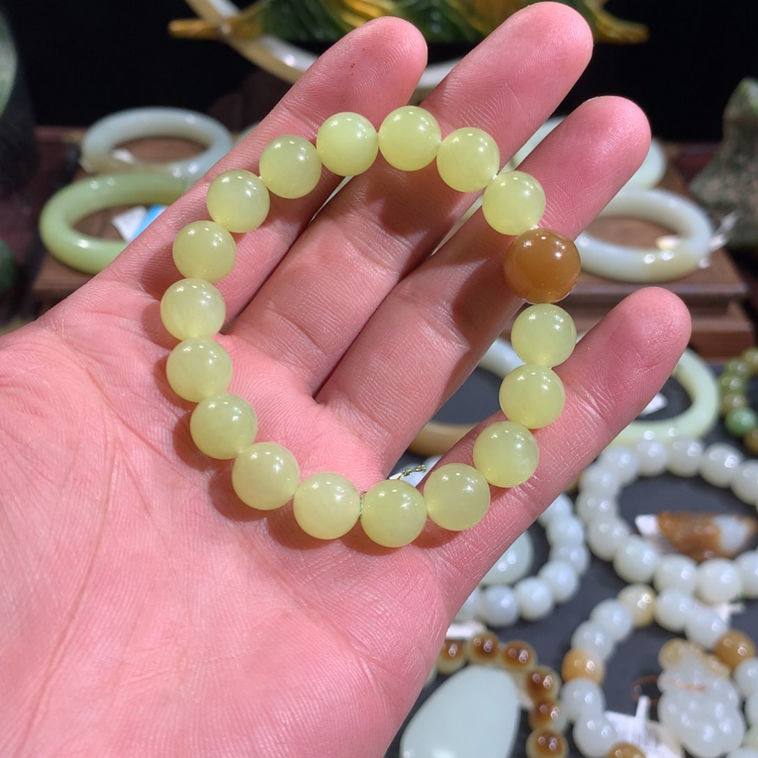 和田玉手链未镶嵌新疆若羌黄玉手串