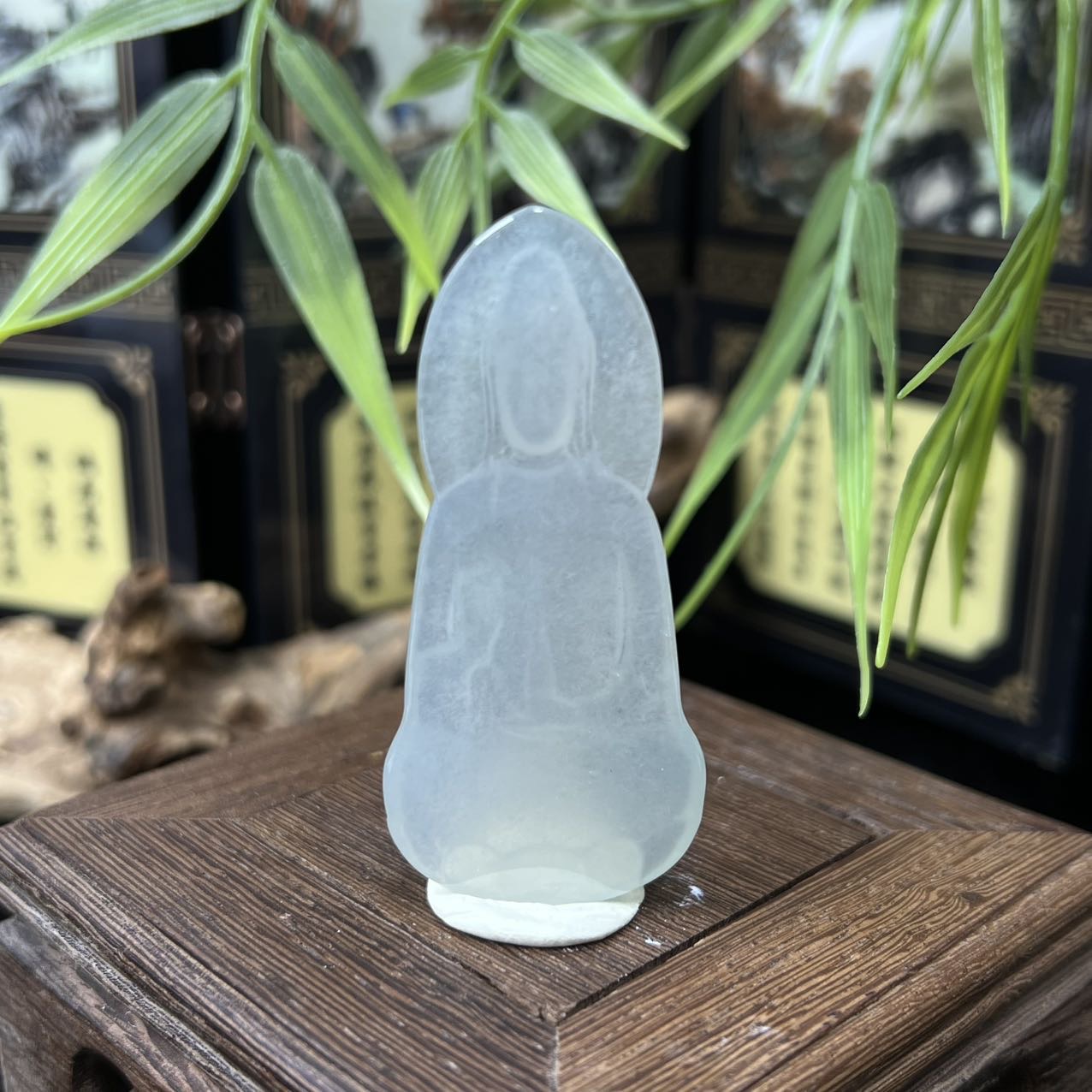 LYPM--13-37翡翠5-4素衣观音