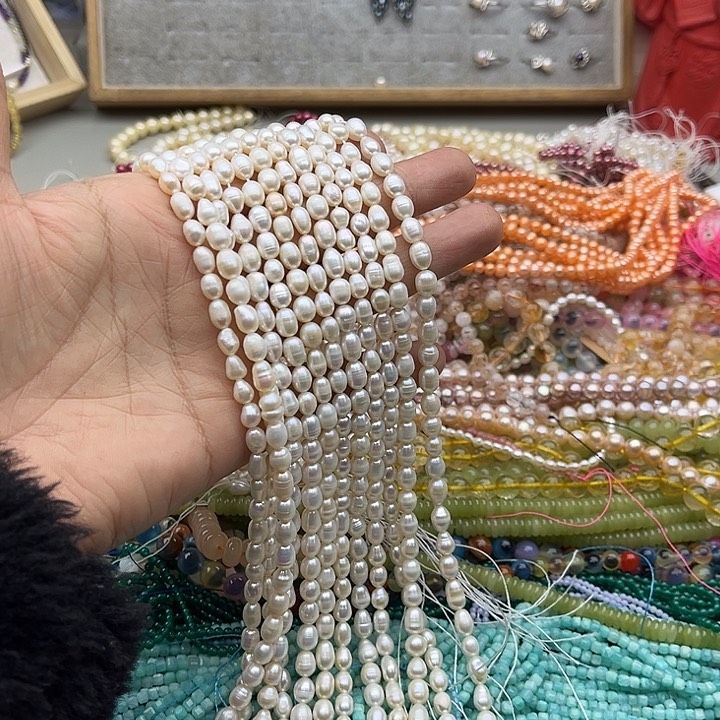 玛瑙/玉髓珠宝半成品未镶嵌一条5.5mm左右珍珠