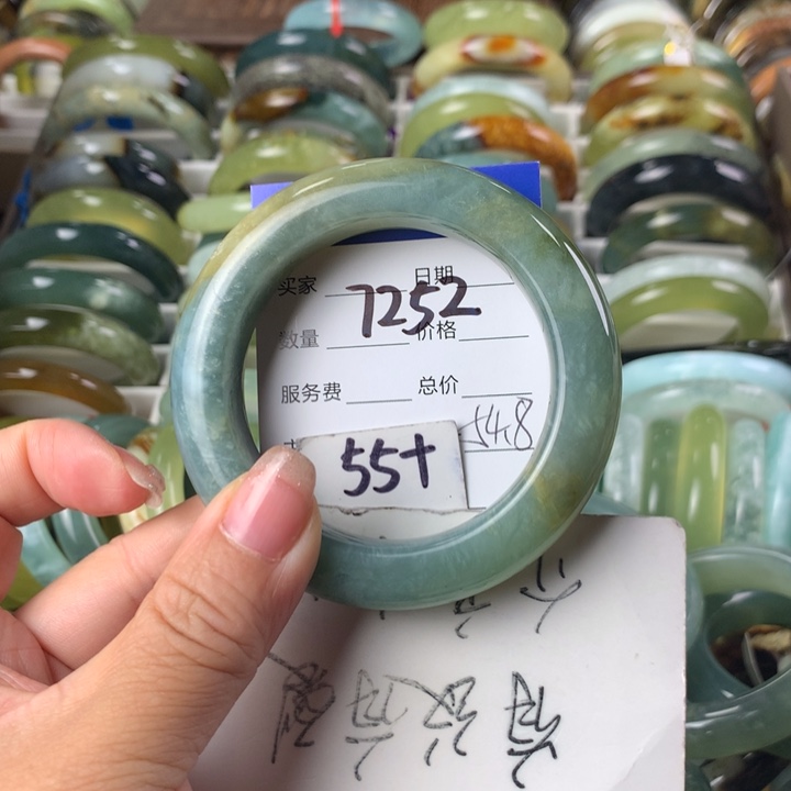 蛇纹石玉未镶嵌手镯7252