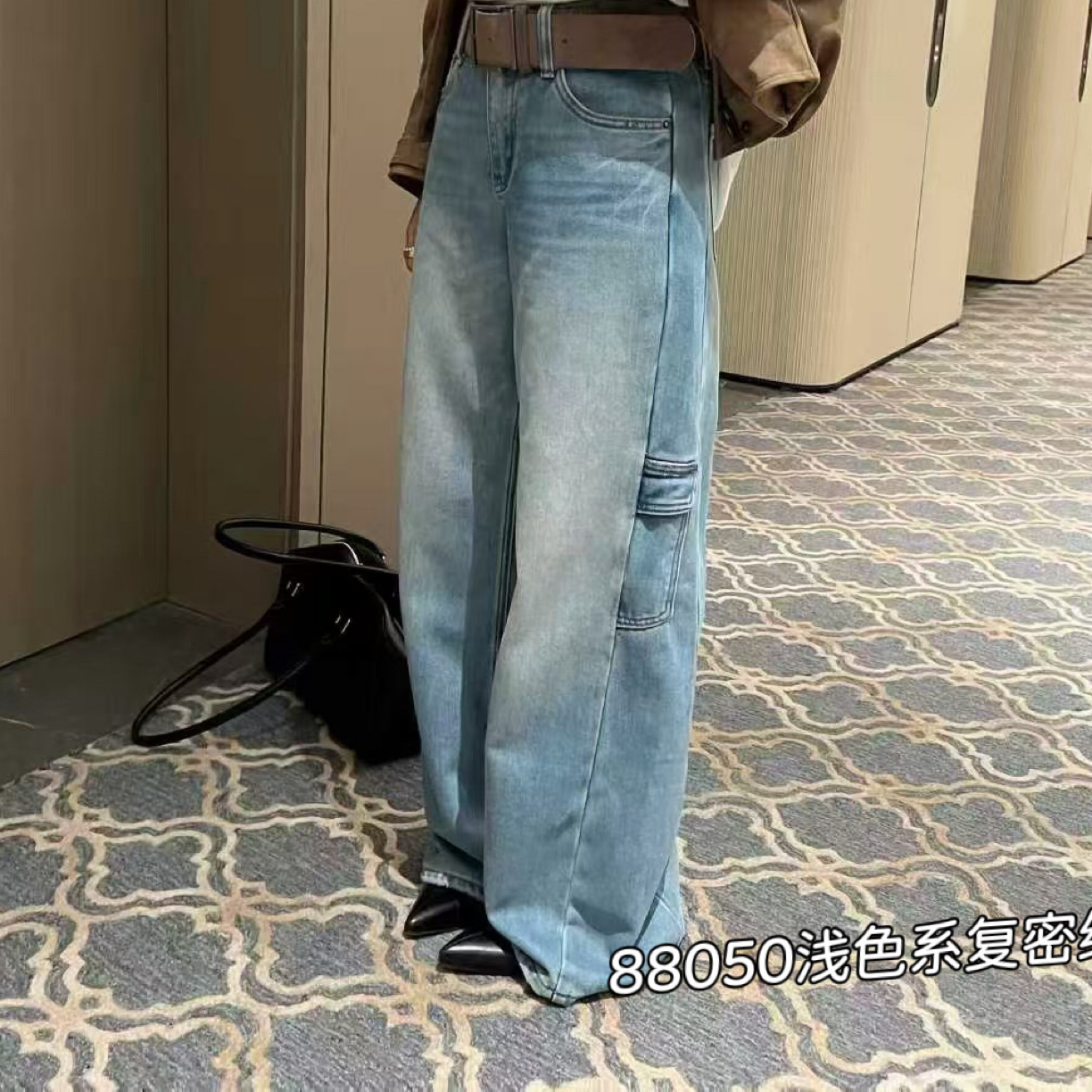 88050冬季加绒欧货立体剪裁宽腰拉绒加厚牛仔阔腿弯刀拖地长裤
