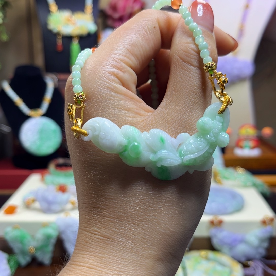 翡翠未镶嵌颈饰天然翡翠