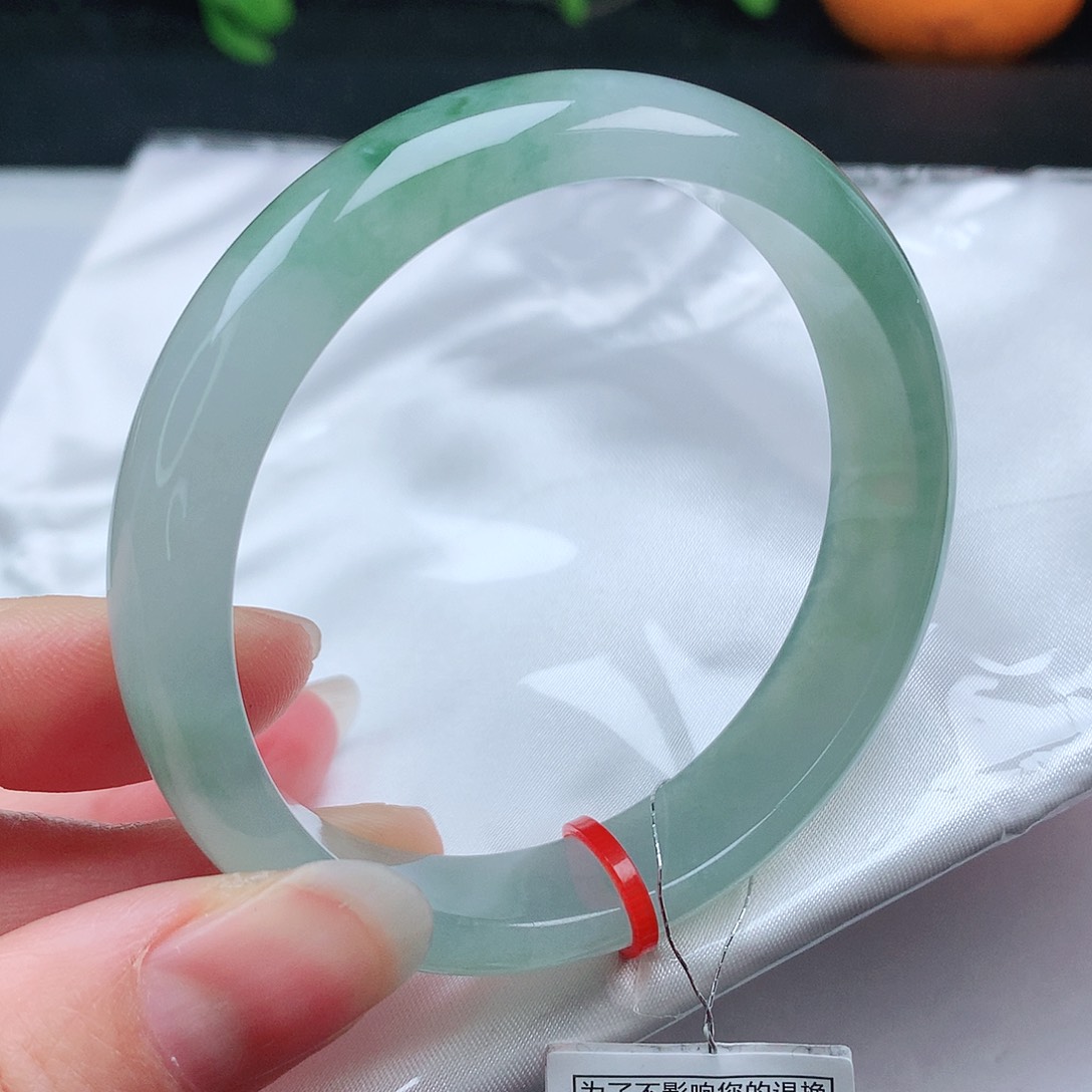 翡翠手镯未镶嵌57圈