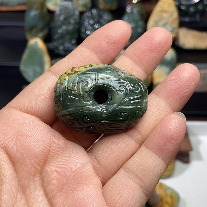 岫岩河磨玉（透闪石质玉）未镶嵌吊坠(不含链)