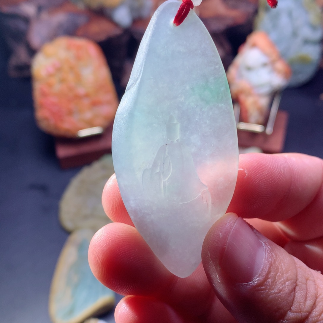 定制翡翠未镶嵌胡***?翡翠