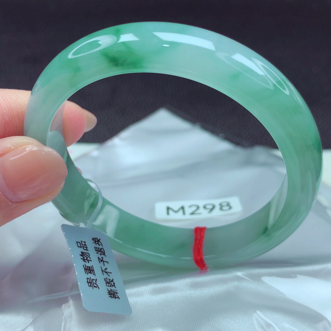 翡翠手镯未镶嵌手镯88