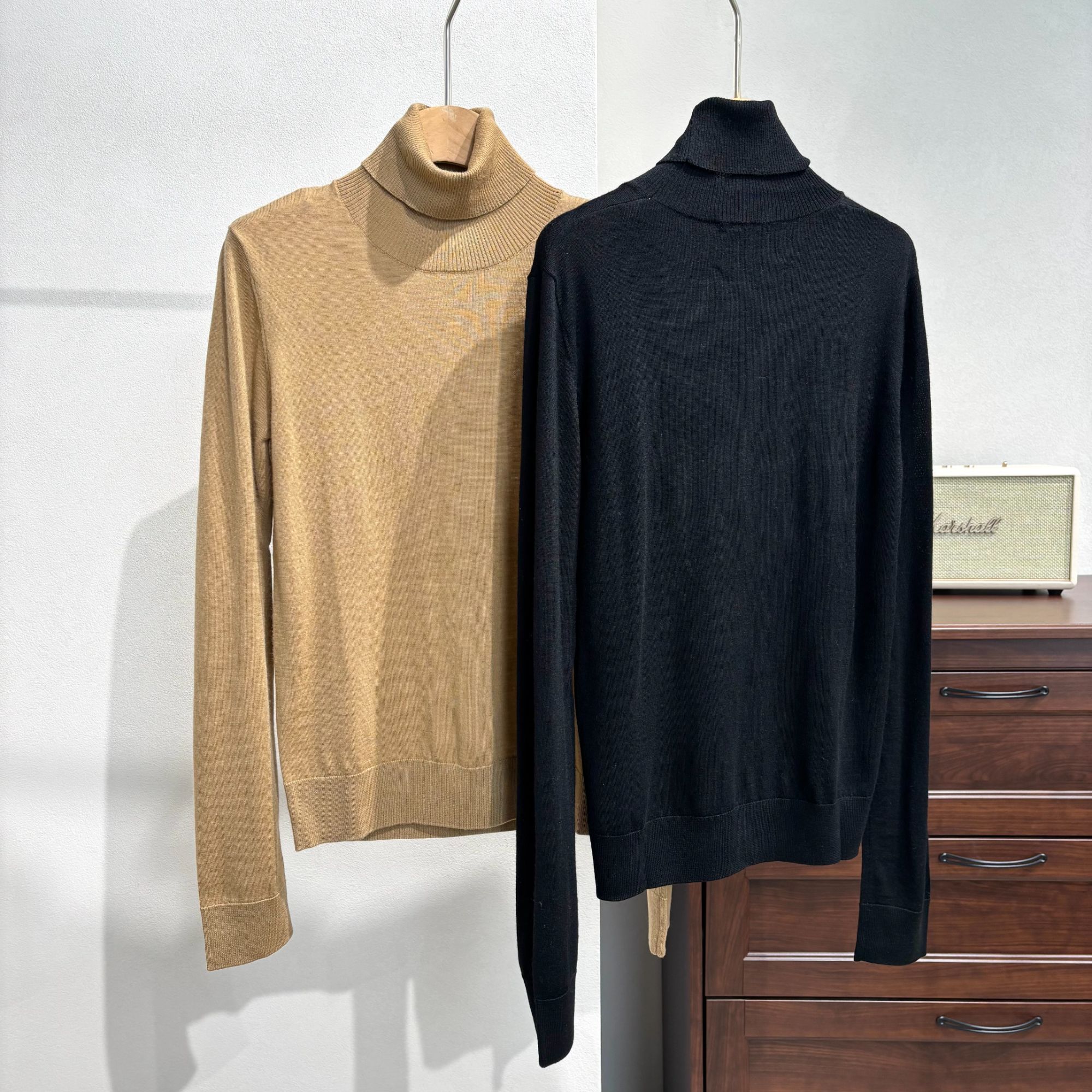 CSY3915 意大利客人订单 双色高领刺绣点缀打底衫