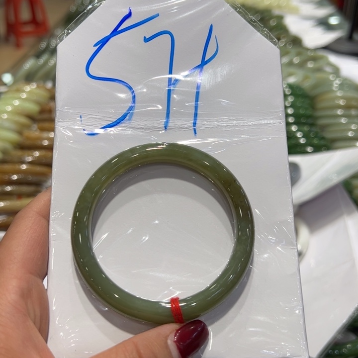 和田玉（糖玉）手镯未镶嵌