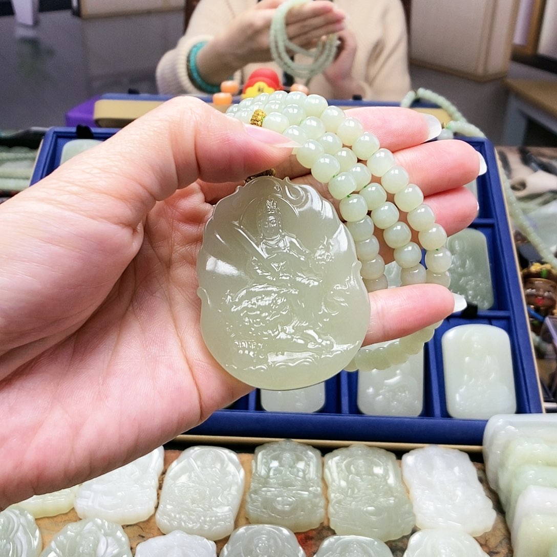 和田玉颈饰未镶嵌园****主