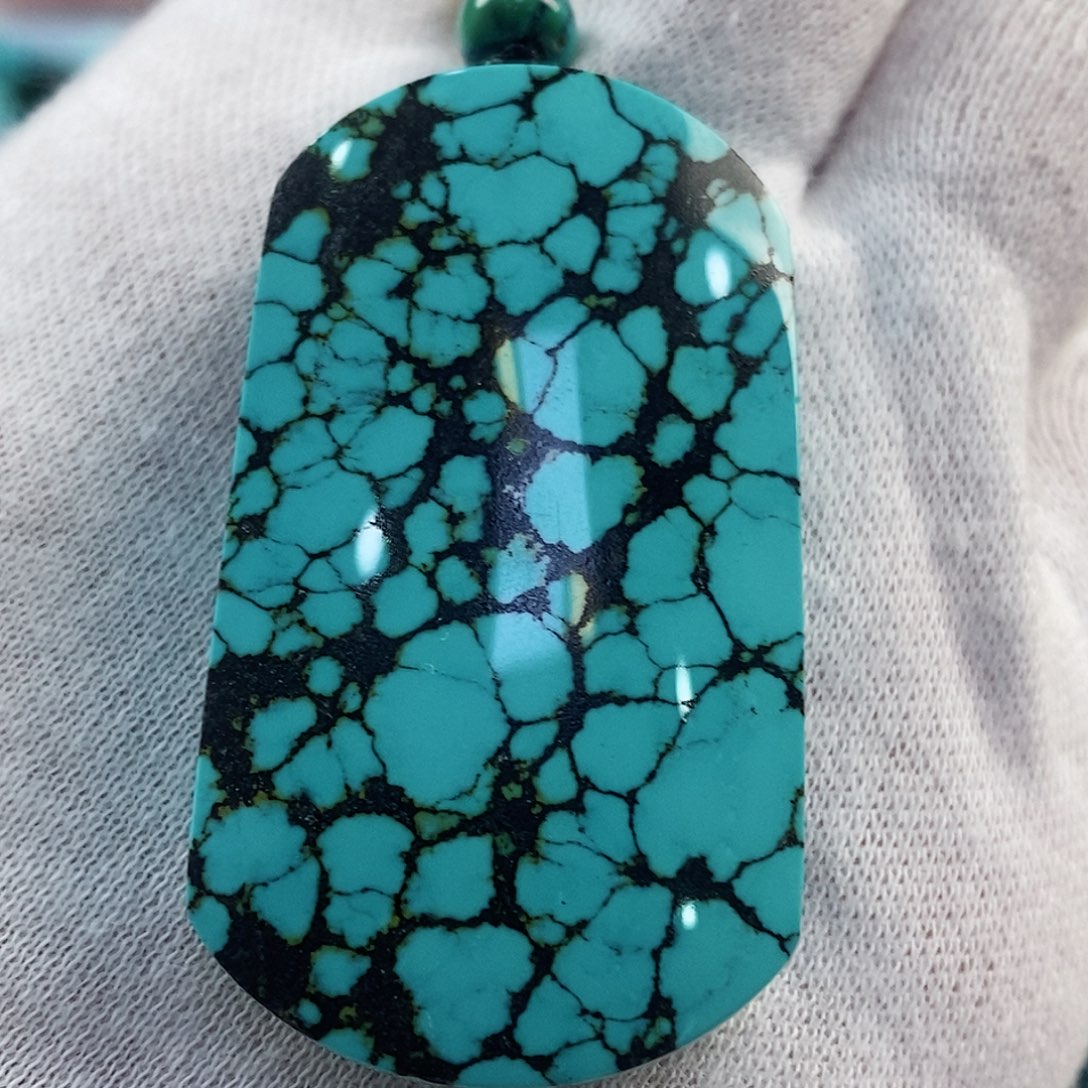 绿松石配饰未镶嵌