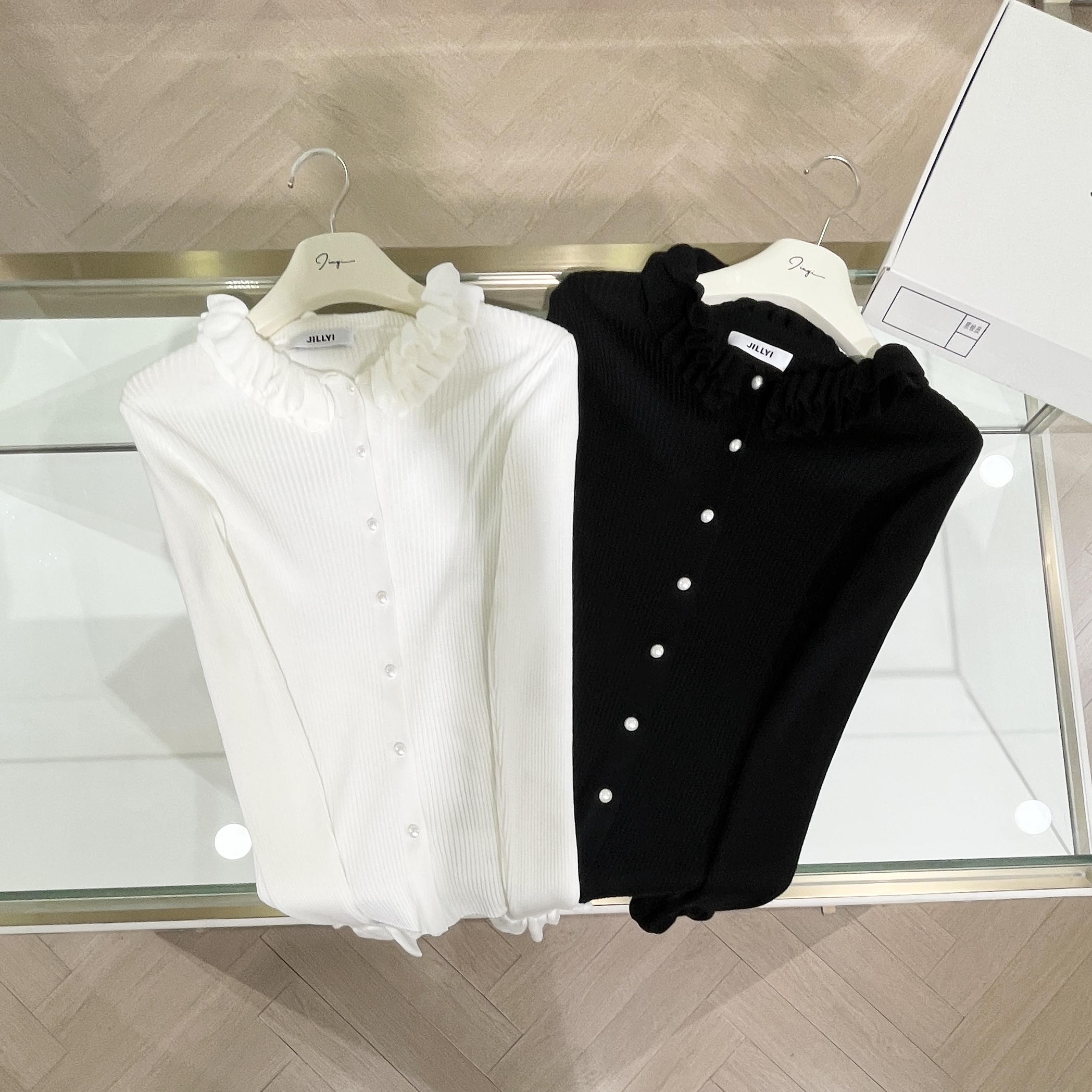 jillyi【复古珍珠】黑白双色花蕊领单排扣少女气质时尚百搭针织开衫