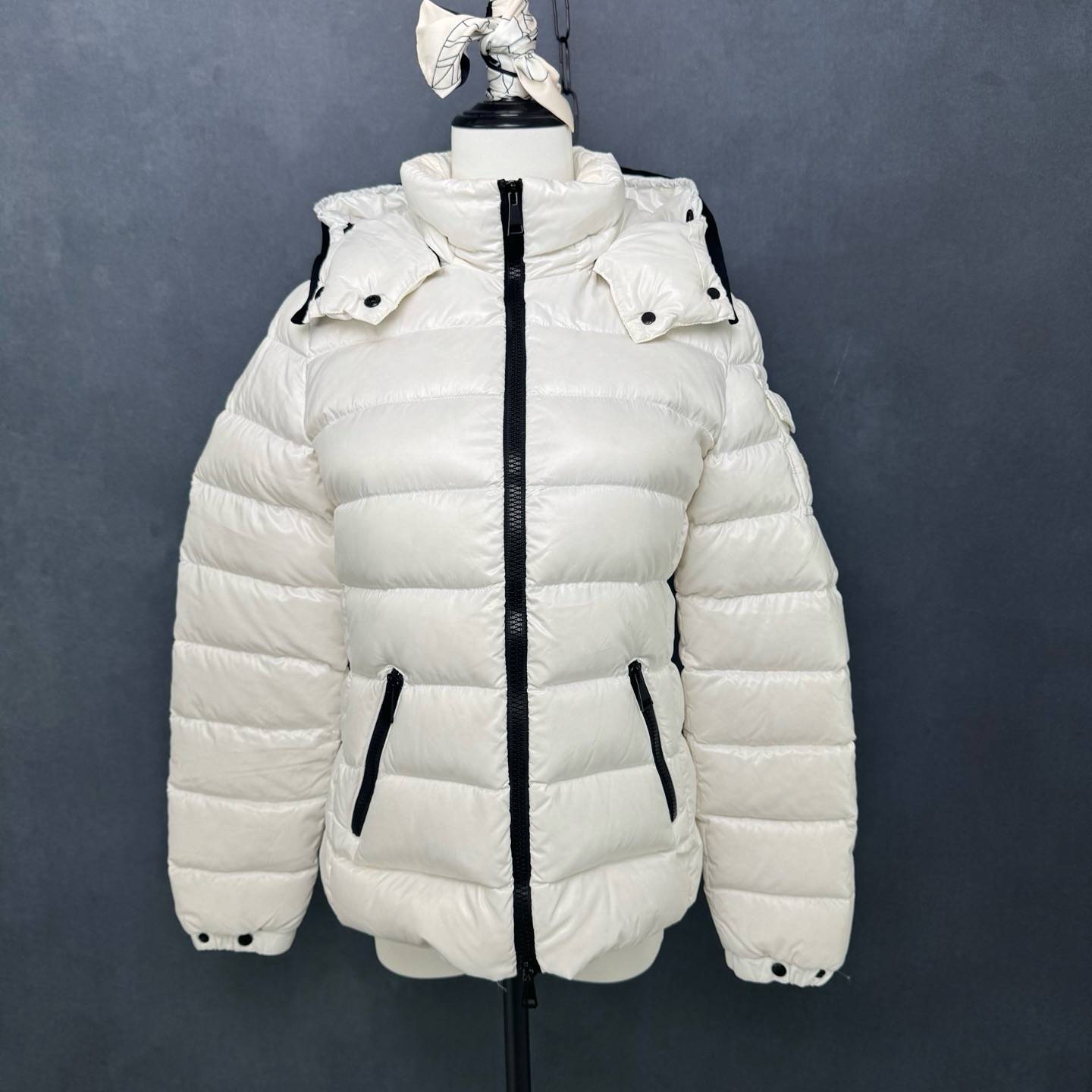 99新 MONCLER 蒙口 羽绒服 0码 P225888780